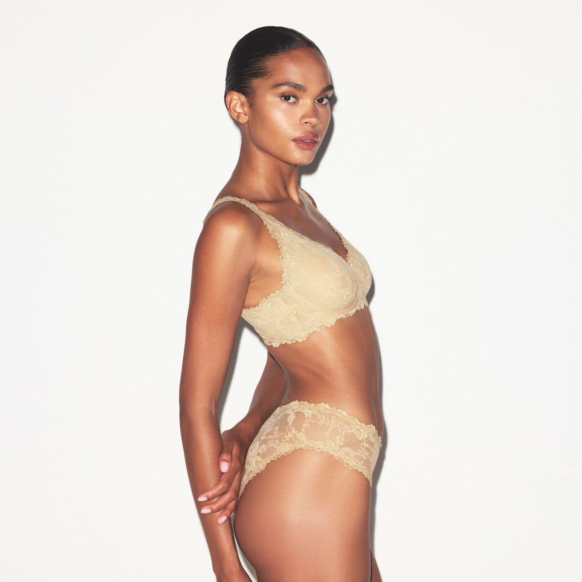 STRETCH LACE UNLINED FULL COVERAGE BRA | DELTA