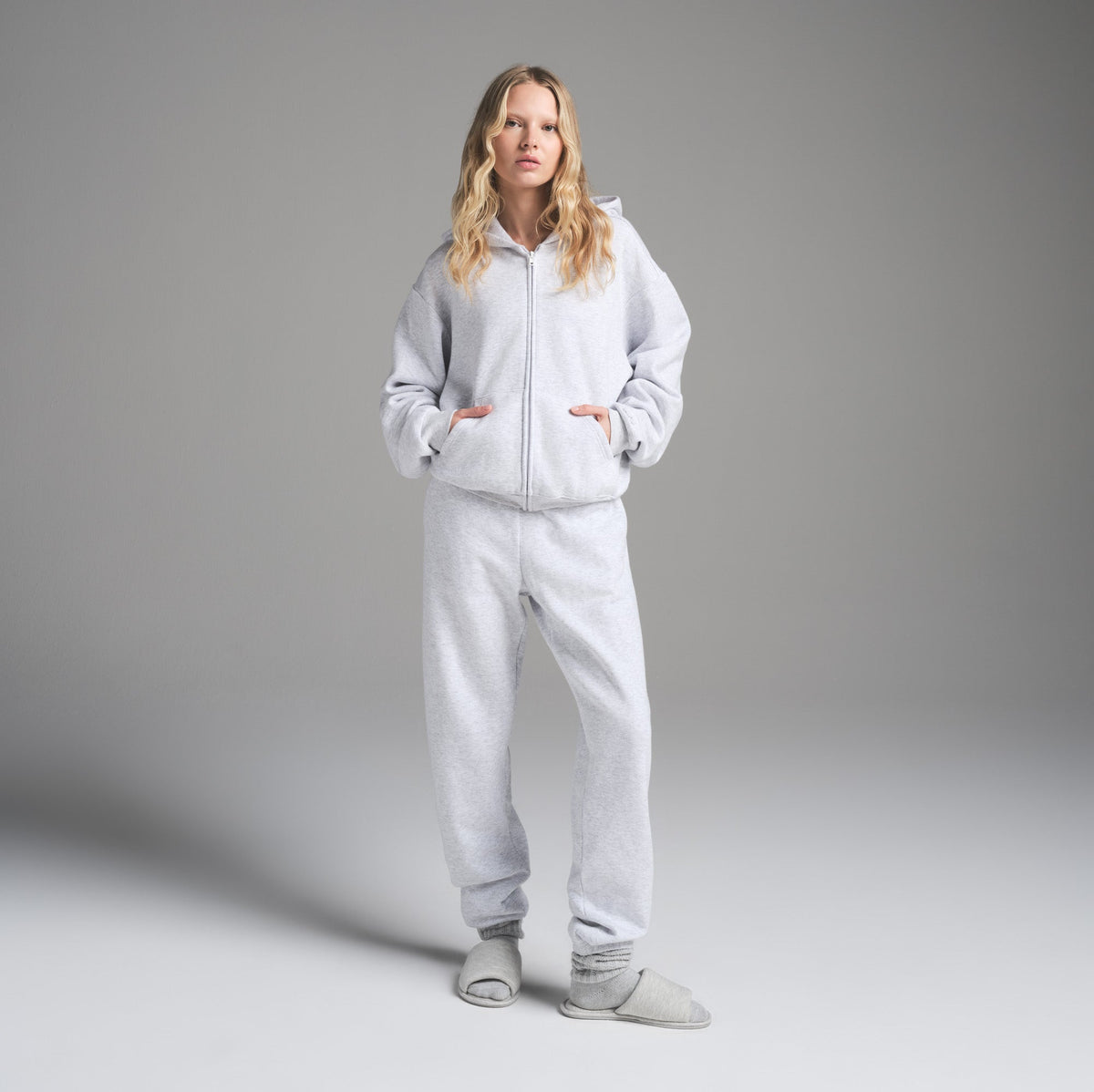 COTTON FLEECE CLASSIC JOGGER | LIGHT HEATHER GREY